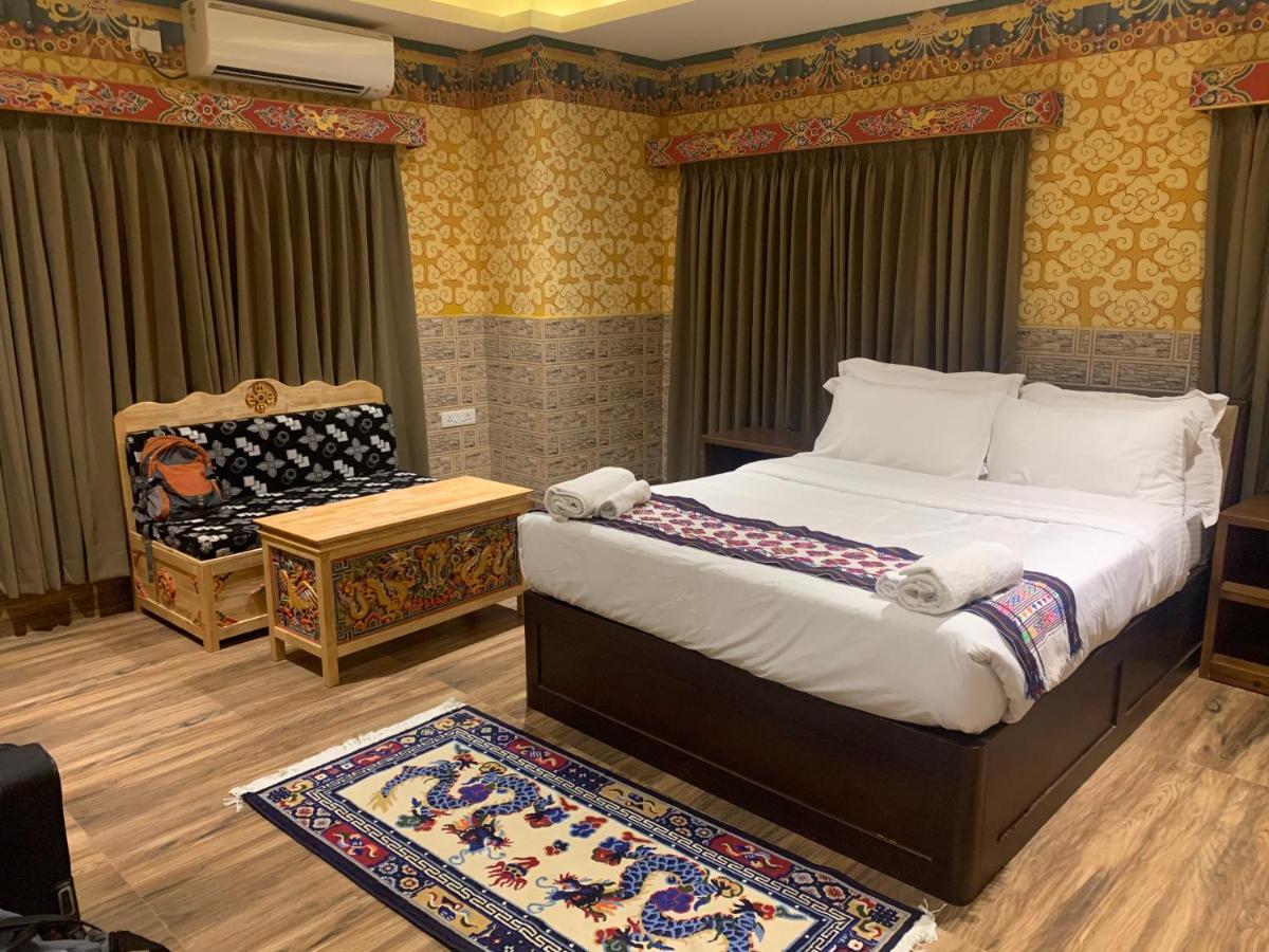 White Dragon Hotel Punakha Exteriör bild